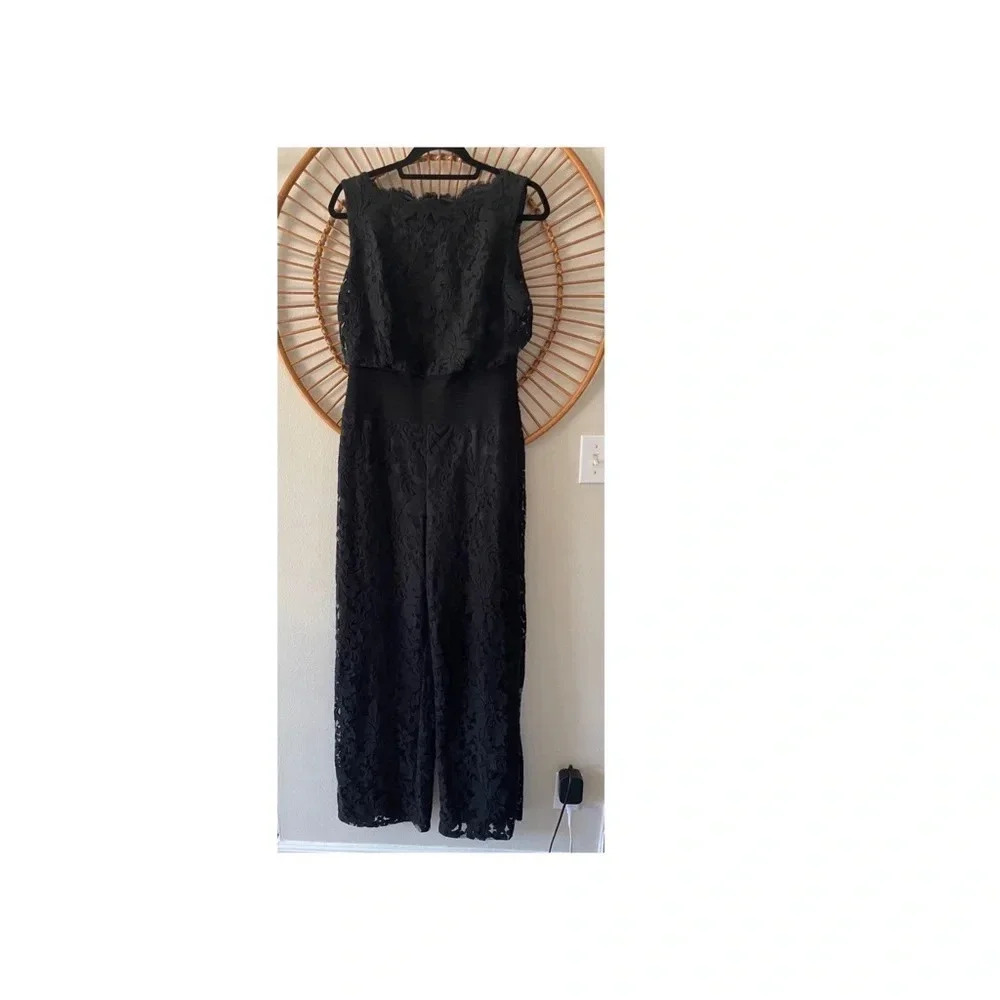 Tadashi Shoji Ariana Black Floral Lace Jumpsuit Sz 8